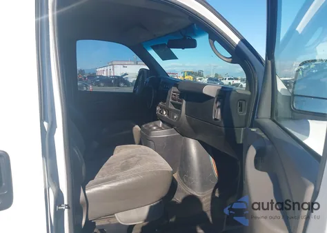 2013 Chevrolet Express 2500 Work Van z USA, uszkodzony, nr VIN 1GCWGGCA1D1134552